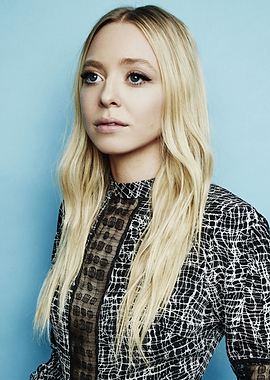Portia Doubleday in Patterned Top