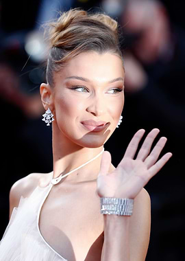 Bella Hadid Waving on Red Carpet