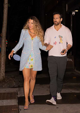 Blake Lively and Ryan Reynolds walking hand-in-hand
