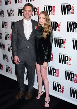 Amanda Seyfried and Thomas Sadoski on Red Carpet