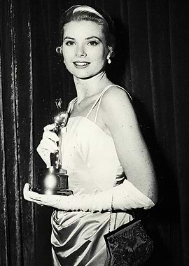 Grace Kelly with Oscar Award