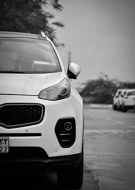 White Kia Sportage Front View