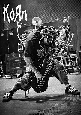 Fieldy Korn Performing