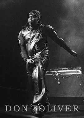 Don Toliver Performing on Stage