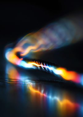 Abstract Light Streaks and Reflection