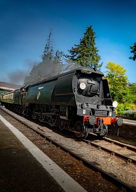 34070 Steam Locomotive at Station