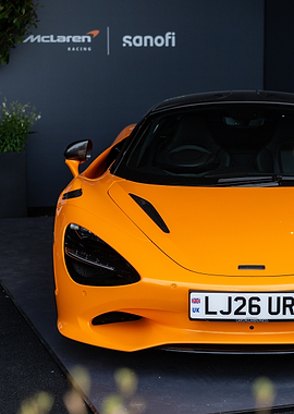 McLaren 750s