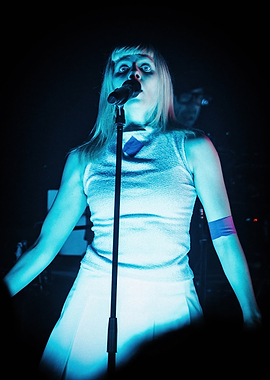 Tomora on stage