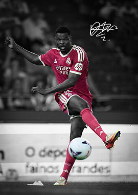 Denzel Dumfries Action Shot