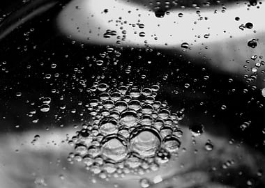 Black and white bubbles