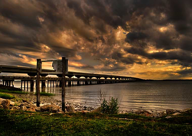 Cloudy day over Broad River Bridge