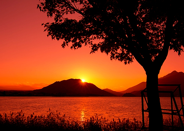 Beautiful Fall Sunset Tranquil Lake Mountain - Tranquil ...