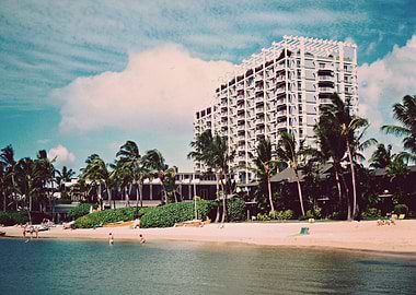 Gorgeous shot of a beautiful hotel and it's ocean front ...
