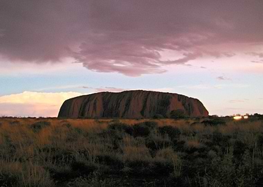 Ayer's Rock/Uluru with bad Weather coming in