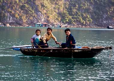 Vietnam Ha Long Bay Kids