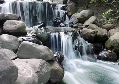 new york park waterfall