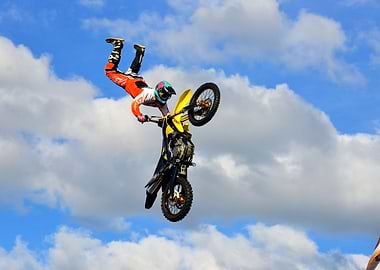 Motorcycle jumping work 6