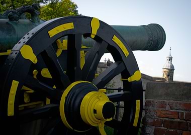 Konigstein Canon Yellow