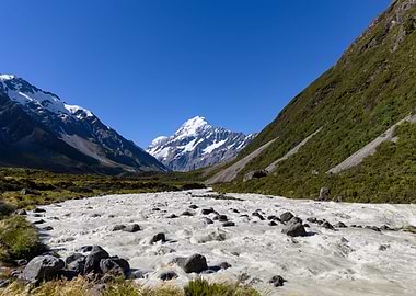 River to mount Cook
