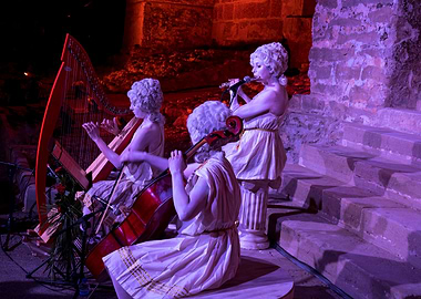 Music of heavenly angels