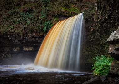 Lady Falls in full flow