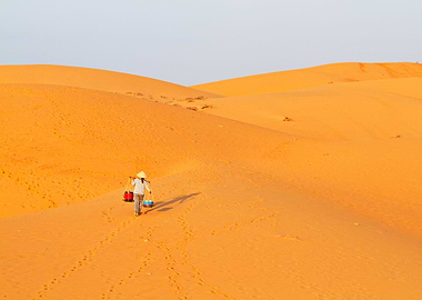 Saleswoman on the dunes