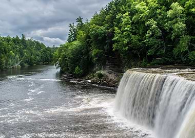 Tahquamenon Falls