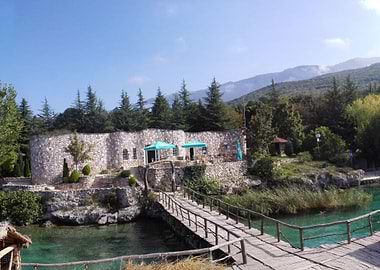 Beautifull lake monument