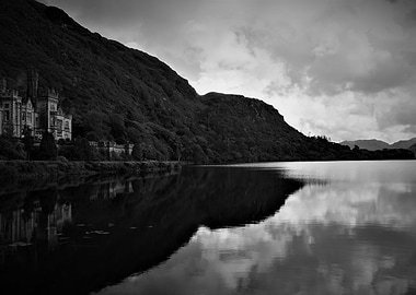 Kylemore Abbey BW
