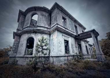 Abandoned building