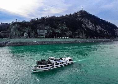 Shipping on the river