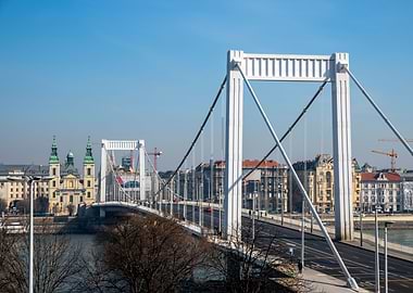 Elisabeth Bridge