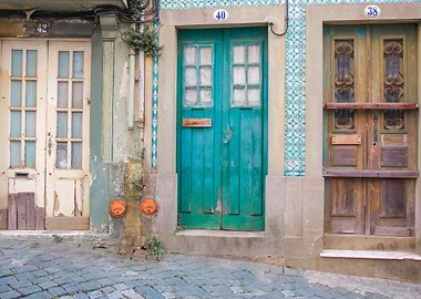 Doors of Aveiro