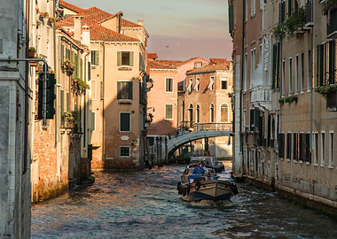 Morning trip in Venice