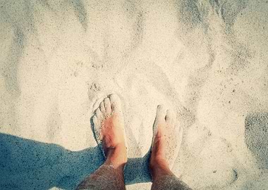 Beach feet pov copyspace m