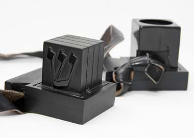 Cutout of Tifillin