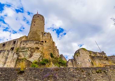Castle In The Clouds