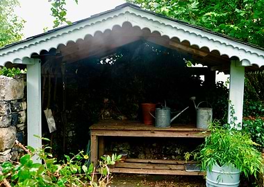 GARDEN SHED