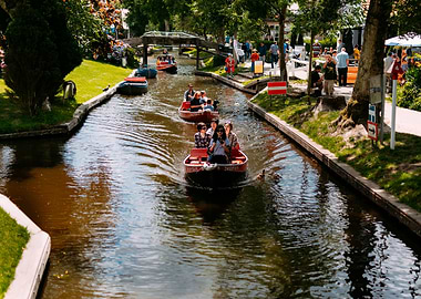 Giethoorn canal series