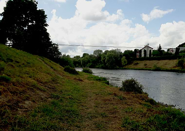 Cold morning by the river