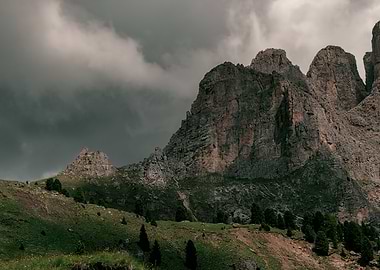 rocky mountain and clouds