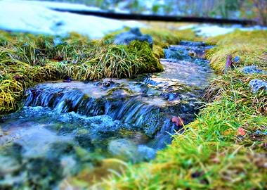 Minimalistic waterfalls