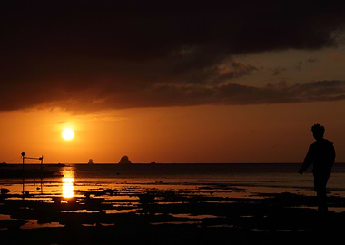 A sunset by the beach