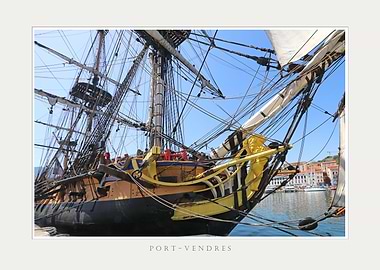 Port Vendres Hermione boat