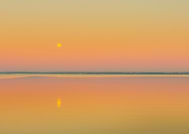 Wane Over Sea Moon Over Ba