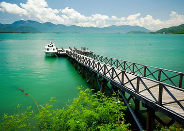 The Bridge To Sea With Spe