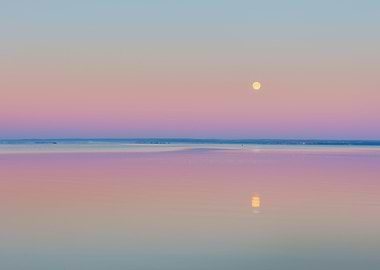 Wane Over Sea Moon Over Ba