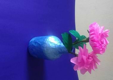 Flower Vase made of paper