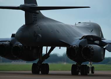 B1 Lancer