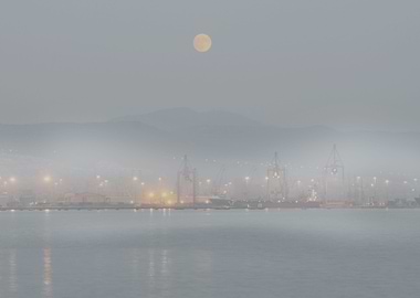 Thessaloniki harbor in fog